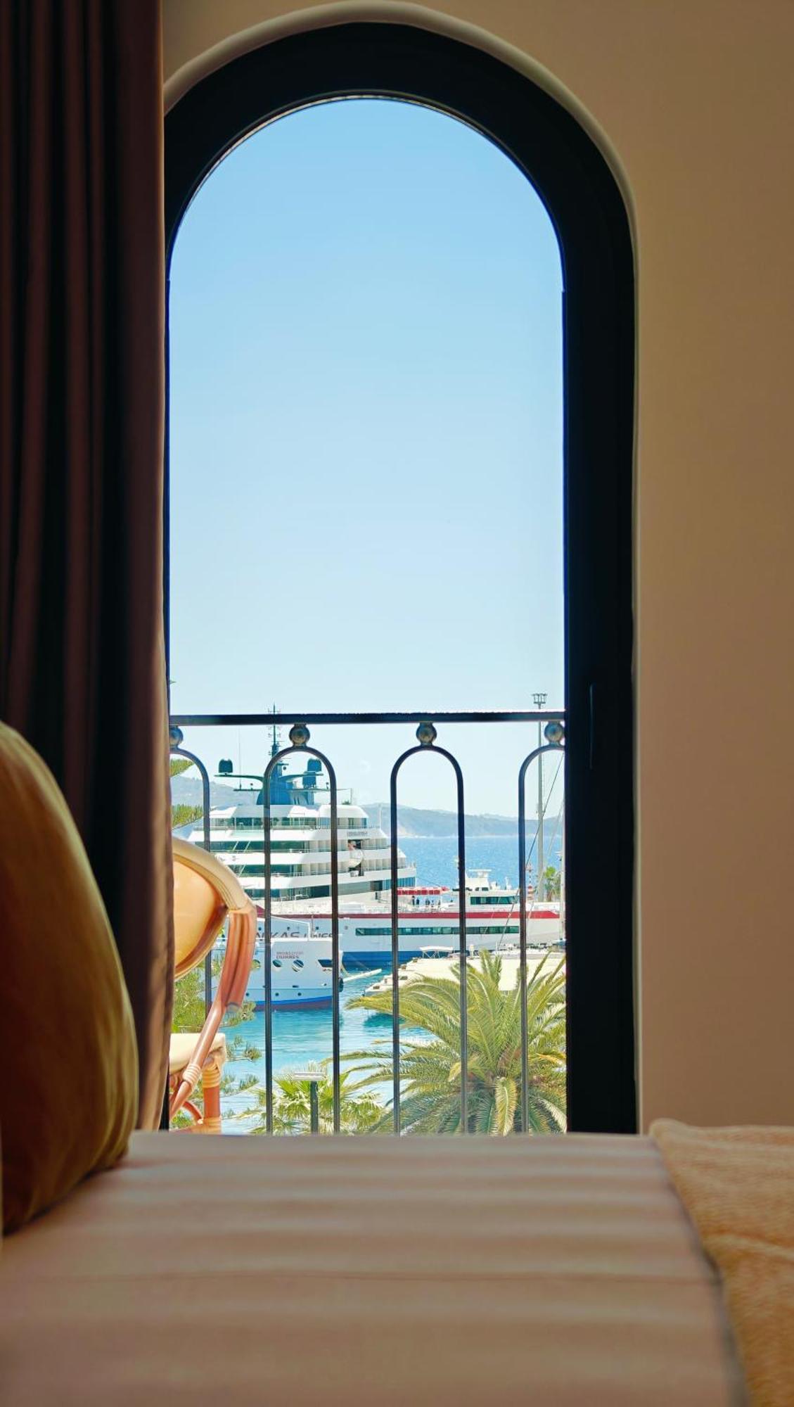 Villa Margarit Boutique Hotel Саранда Екстер'єр фото